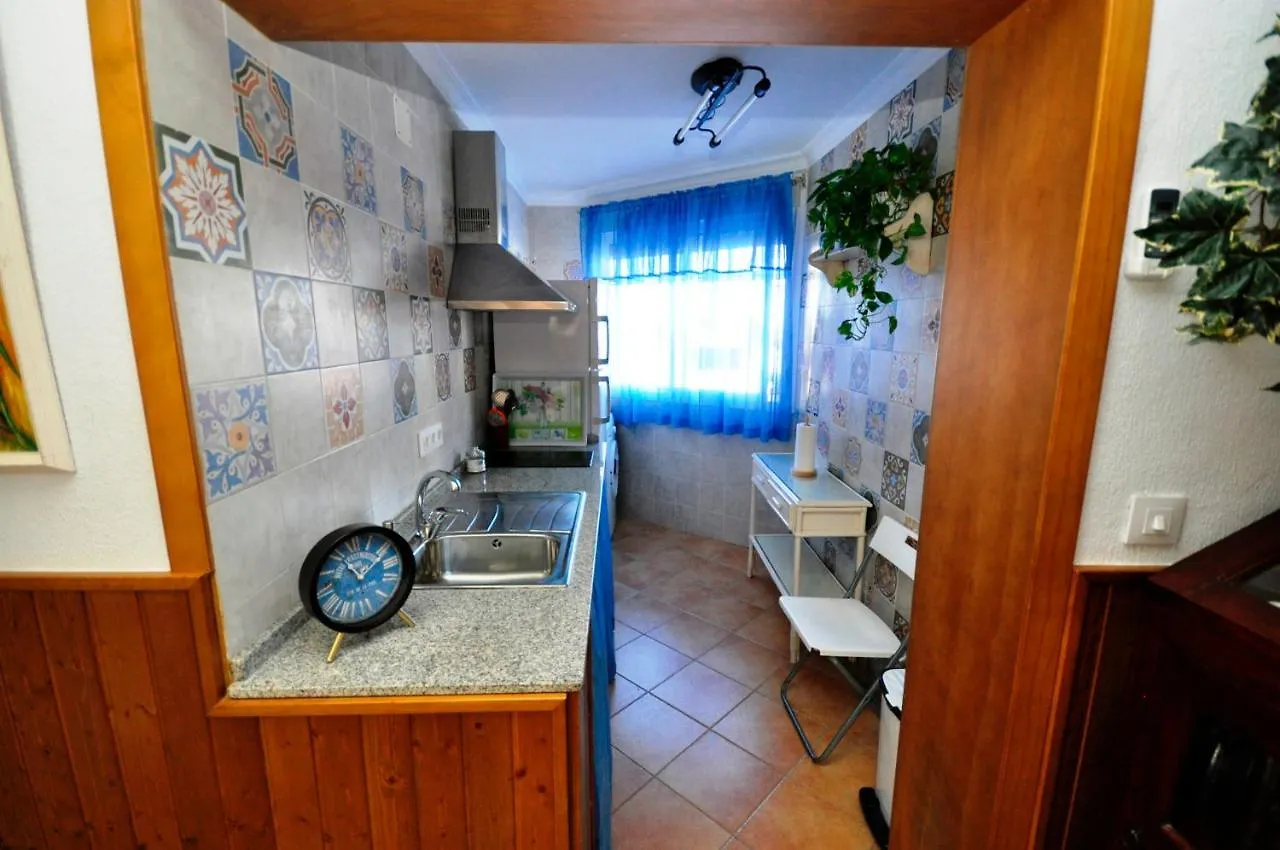 شقة كونيل ذي لا فرونتيرا  في Apartamento Atalaya Junto Al Mar